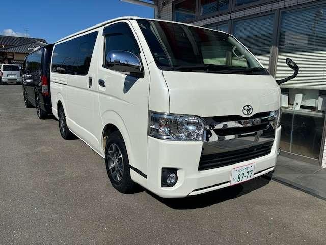 TOYOTA HIACE VAN 