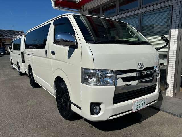 TOYOTA HIACE VAN 