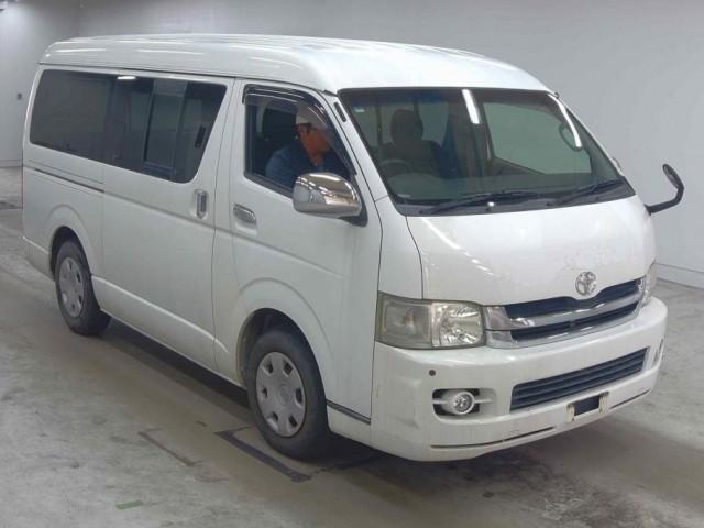 TOYOTA HIACE VAN 