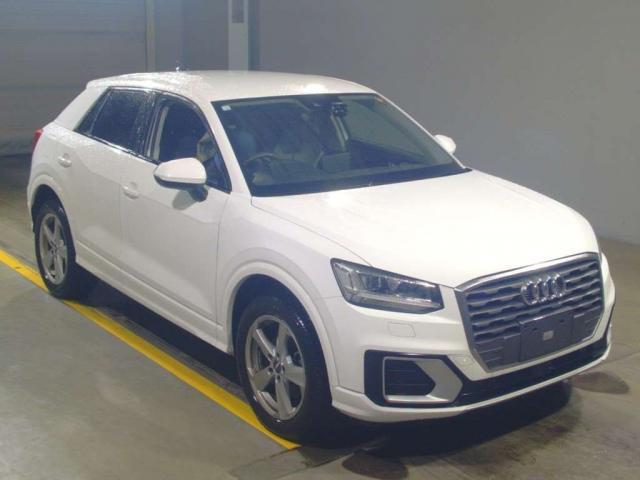 AUDI Q2 