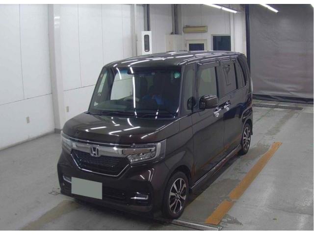 HONDA N-BOX CUSTOM 