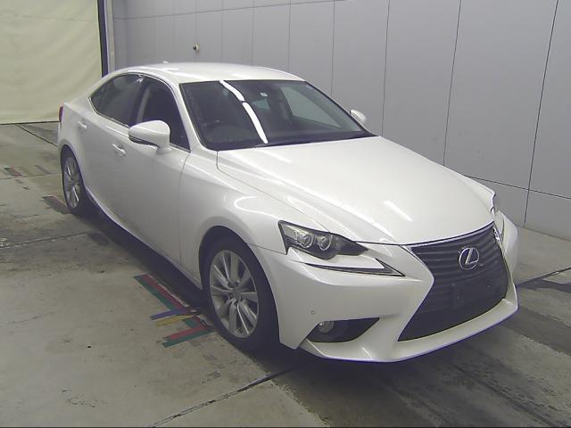 LEXUS IS 