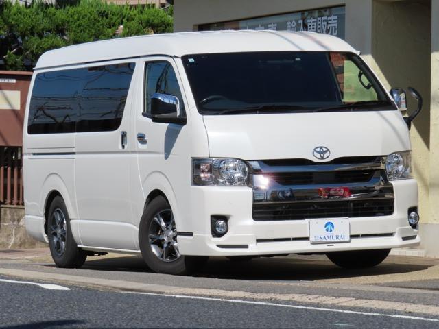 TOYOTA HIACE VAN 