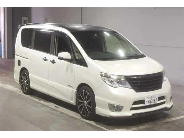 NISSAN SERENA 