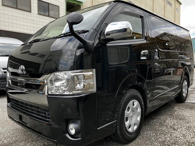 TOYOTA HIACE VAN 