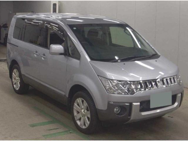 MITSUBISHI DELICA D:5 