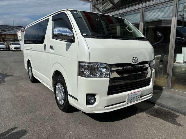 TOYOTA HIACE VAN 