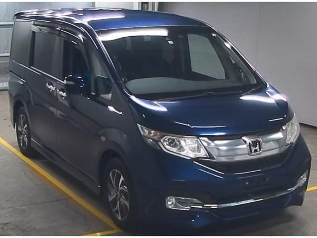 HONDA STEPWAGON SPADA 