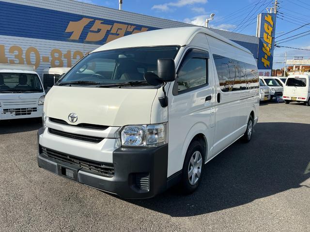 TOYOTA HIACE VAN 