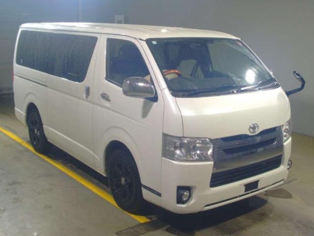 TOYOTA HIACE VAN 