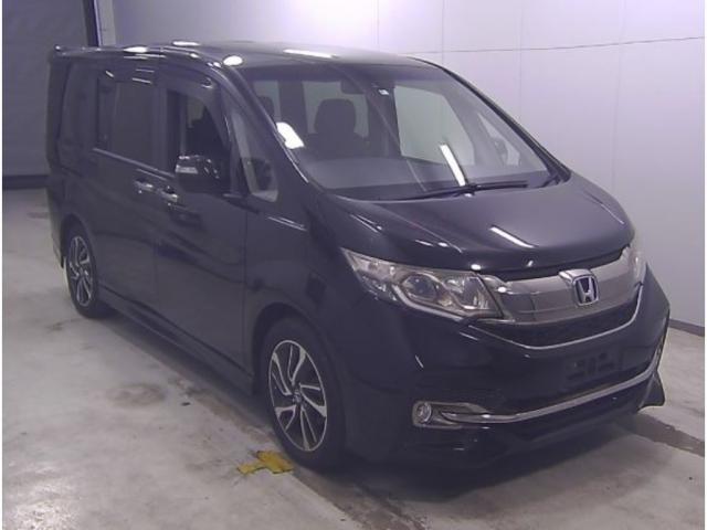 HONDA STEPWAGON SPADA 