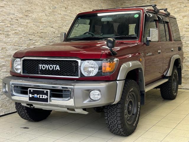 TOYOTA LAND CRUISER 70 