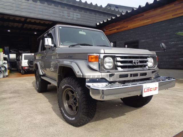 TOYOTA LAND CRUISER 70 