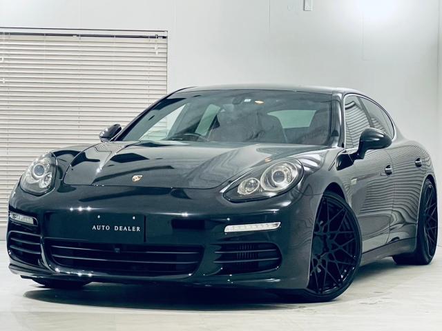 PORSCHE PANAMERA 