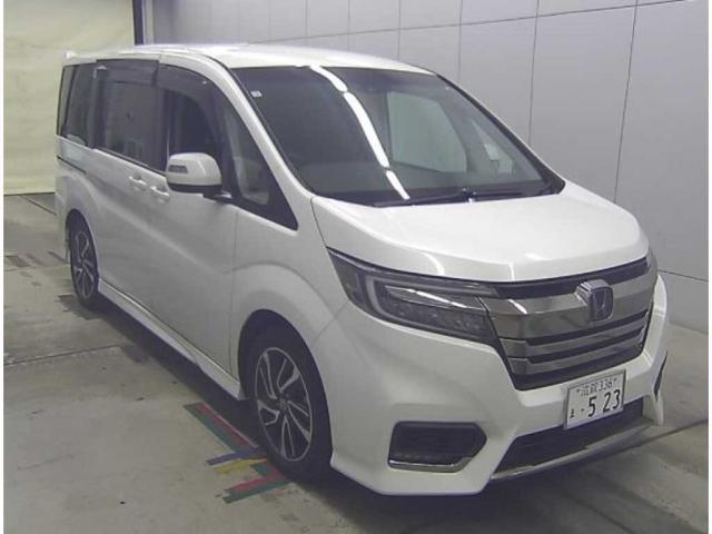 HONDA STEPWAGON SPADA 