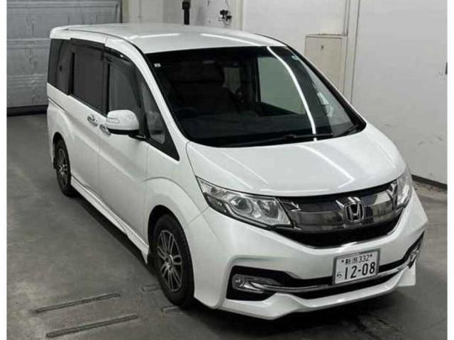 HONDA STEPWAGON SPADA 