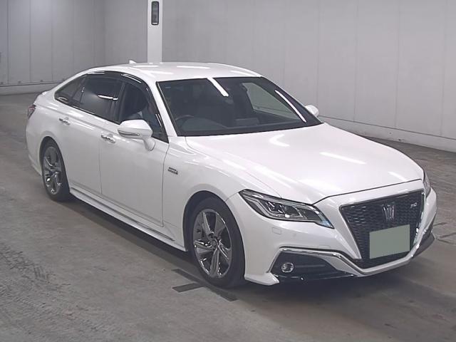 TOYOTA CROWN HYBRID 