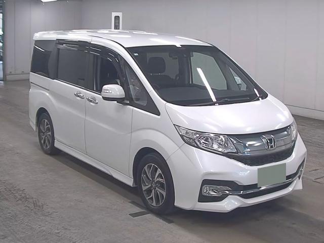 HONDA STEPWAGON SPADA 