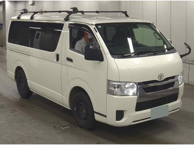 TOYOTA HIACE VAN 