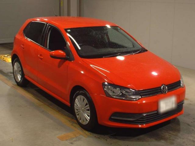 VOLKSWAGEN POLO 