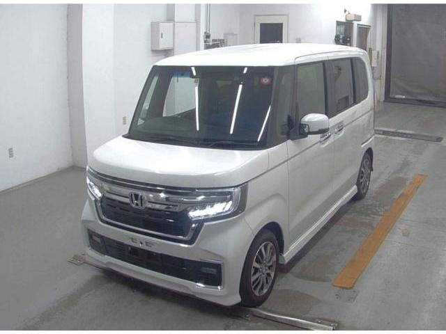 HONDA N-BOX CUSTOM 