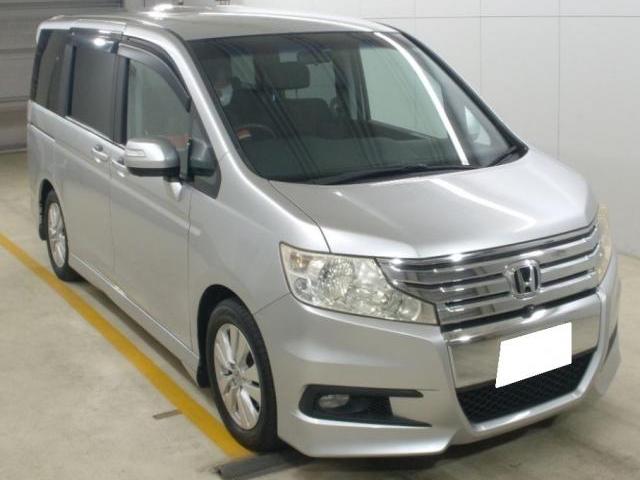 HONDA STEPWAGON SPADA 