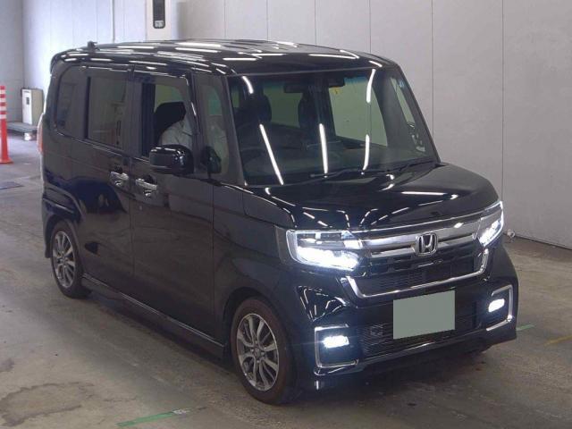 HONDA N-BOX CUSTOM 