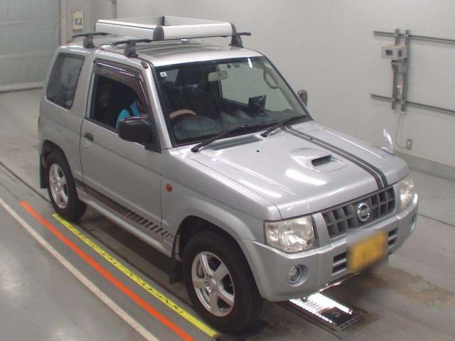 NISSAN KIX 