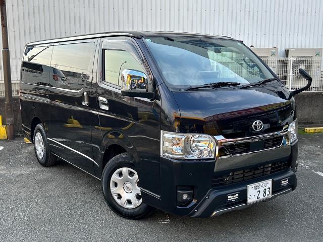 TOYOTA HIACE VAN 