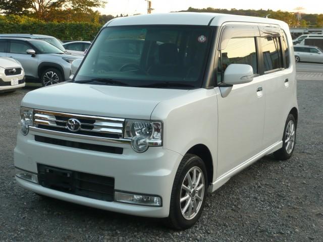 TOYOTA PIXIS SPACE 