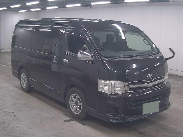 TOYOTA HIACE VAN 