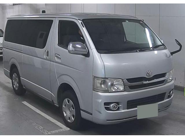 TOYOTA HIACE VAN 