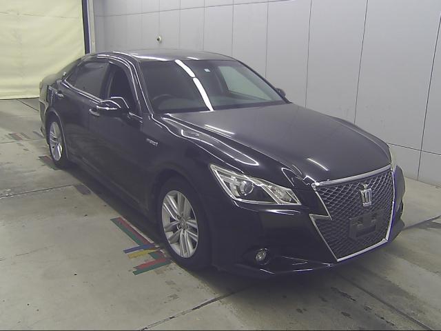 TOYOTA CROWN HYBRID 