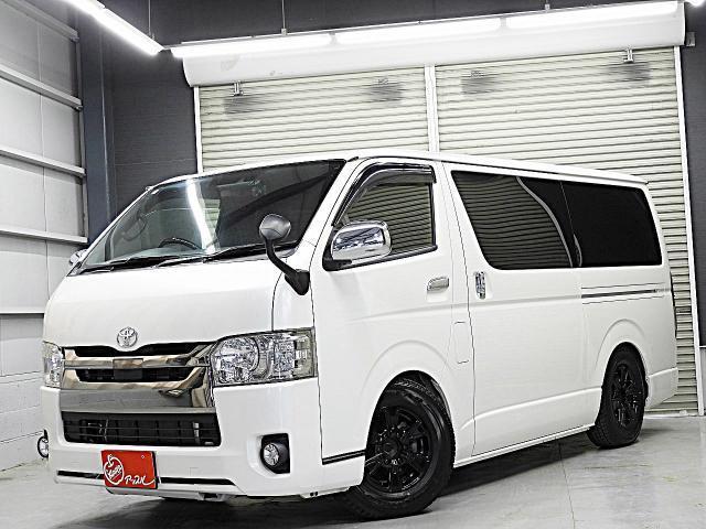 TOYOTA HIACE VAN 