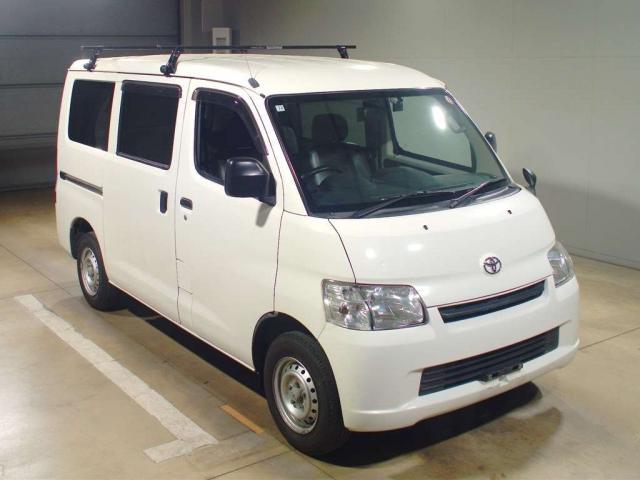 TOYOTA LITEACE VAN 