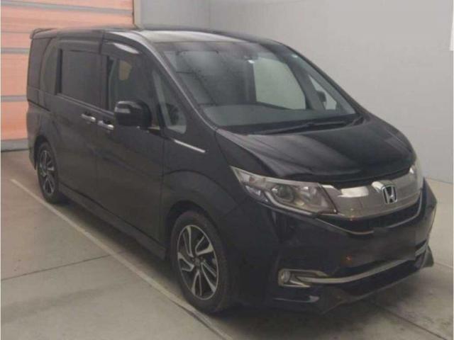 HONDA STEPWAGON SPADA 