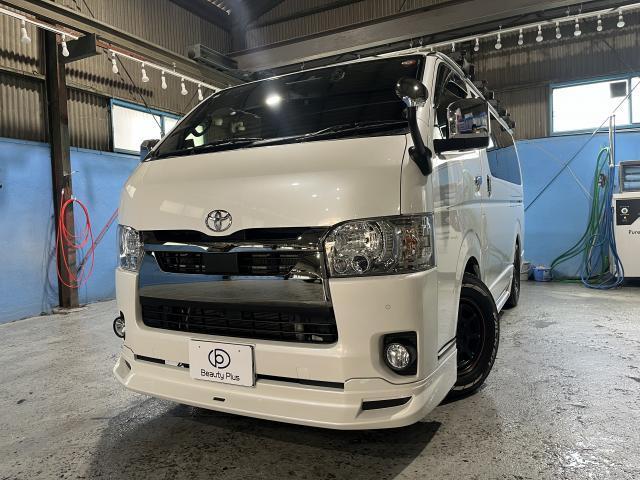 TOYOTA HIACE VAN 