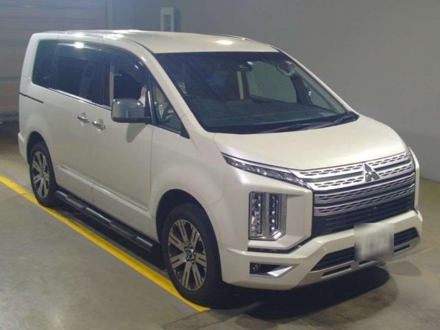 MITSUBISHI DELICA D:5 