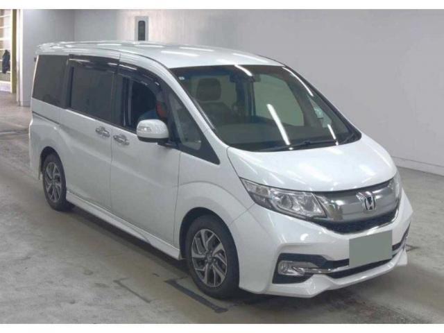 HONDA STEPWAGON SPADA 