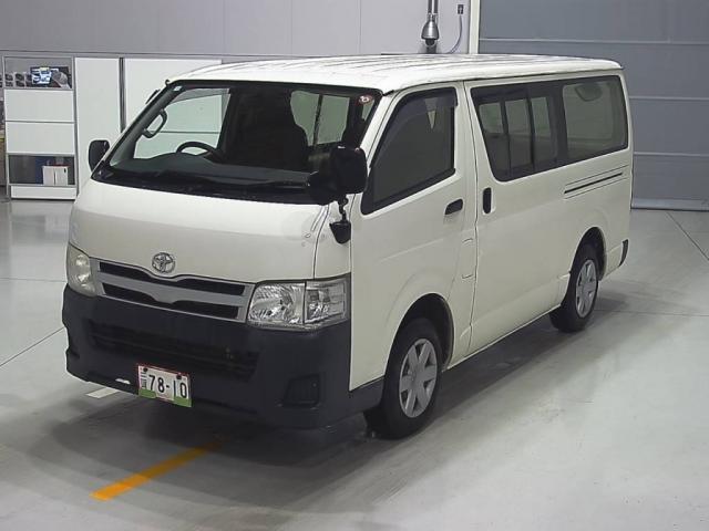 TOYOTA HIACE VAN 