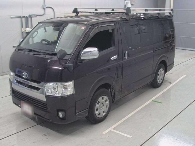 TOYOTA HIACE VAN 