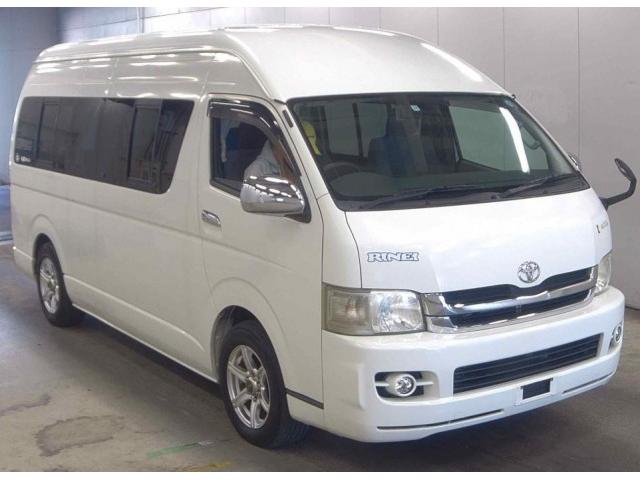 TOYOTA HIACE VAN 