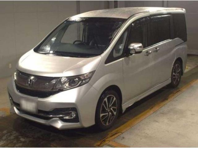 HONDA STEPWAGON SPADA 