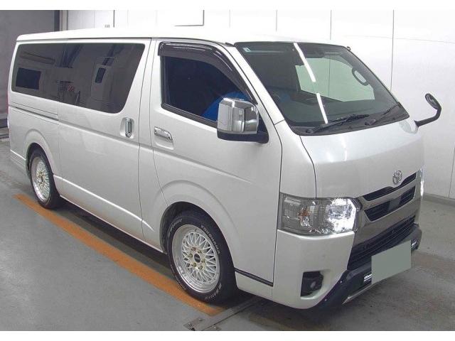 TOYOTA HIACE VAN 