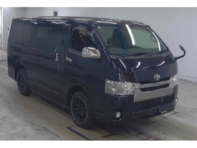 TOYOTA HIACE VAN 