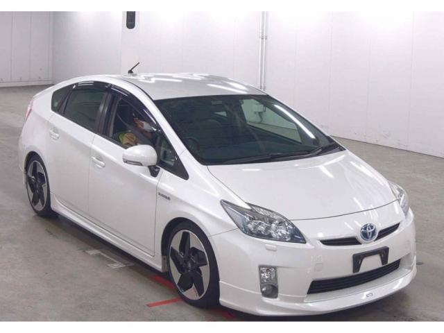 TOYOTA PRIUS 