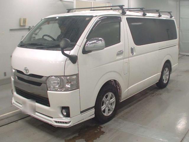 TOYOTA HIACE VAN 