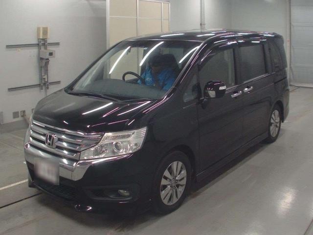 HONDA STEPWAGON SPADA 