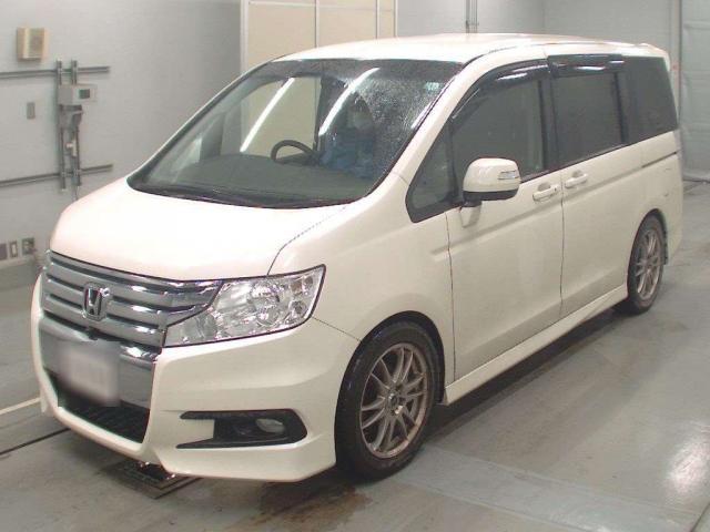 HONDA STEPWAGON SPADA 