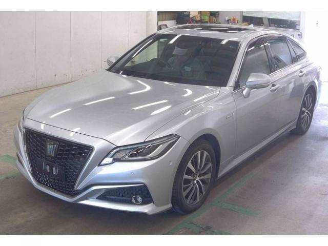 TOYOTA CROWN HYBRID 